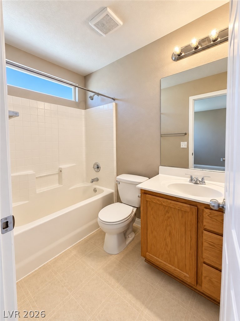 8432 Viansa Loma Avenue Property Photo 14