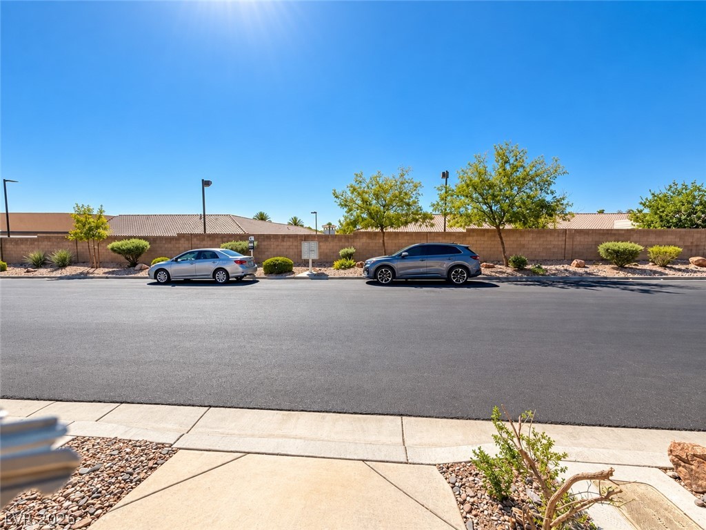 8432 Viansa Loma Avenue Property Photo 18