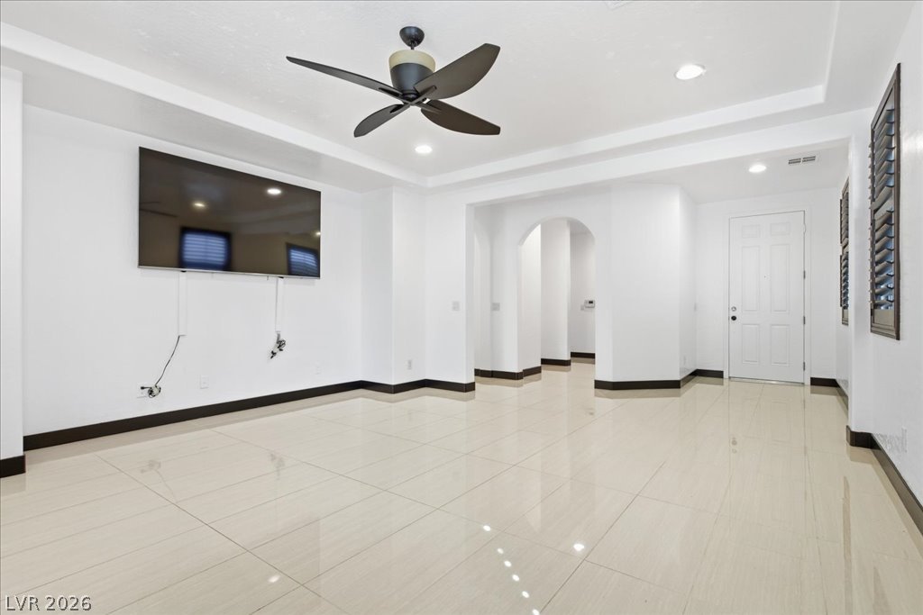369 Hillhead Court Property Photo 8