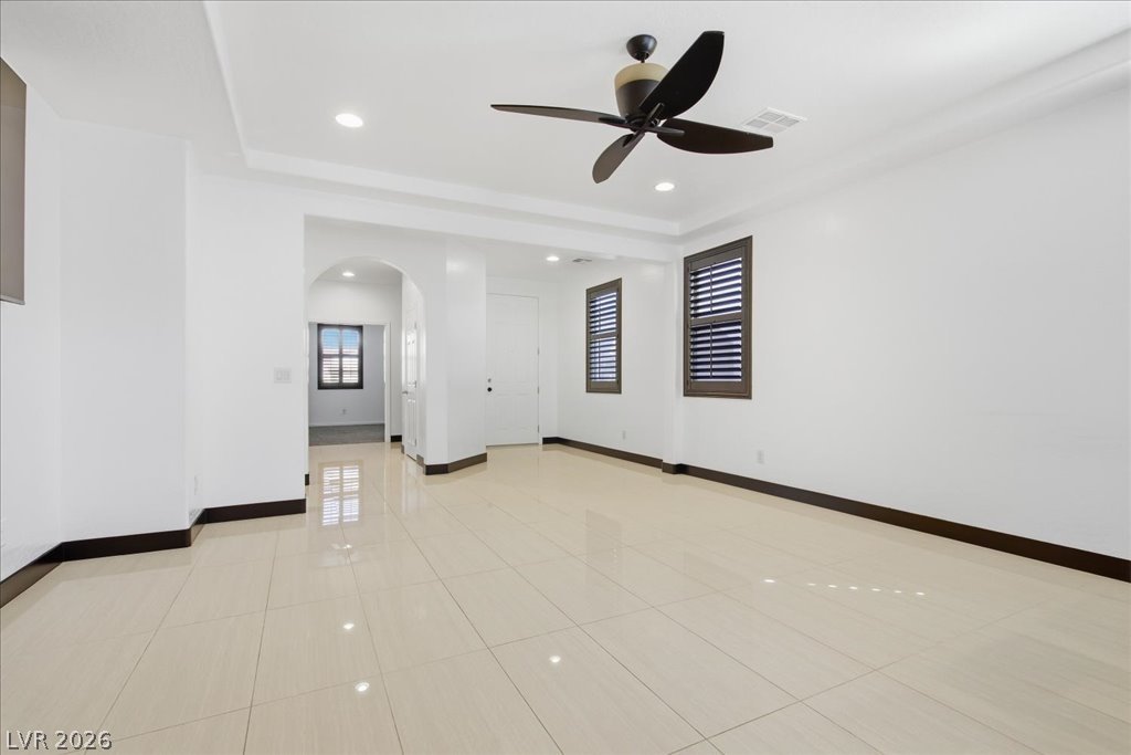 369 Hillhead Court Property Photo 9