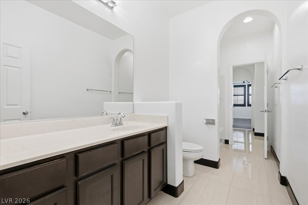 369 Hillhead Court Property Photo 33