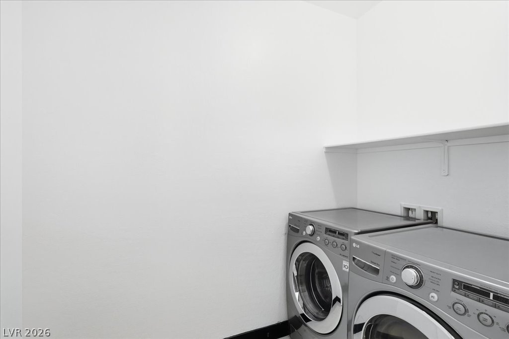 369 Hillhead Court Property Photo 39