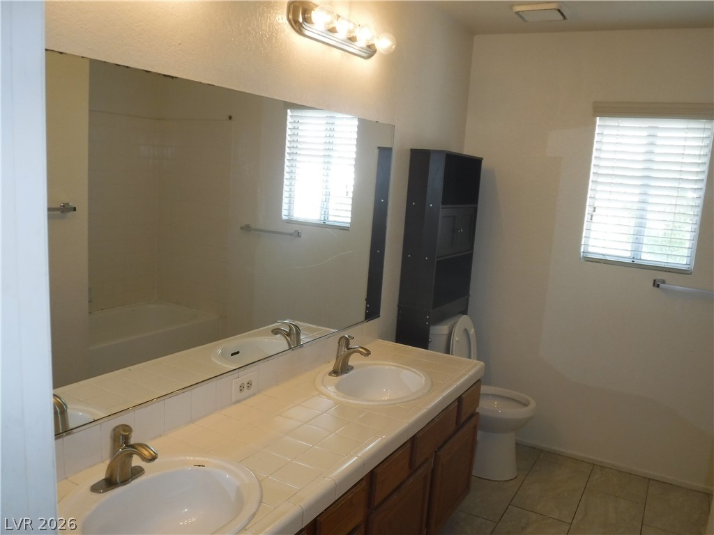 1116 Daytona Lane Property Photo 5