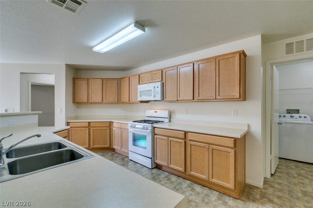 7533 Rivermeade Street Property Photo 17