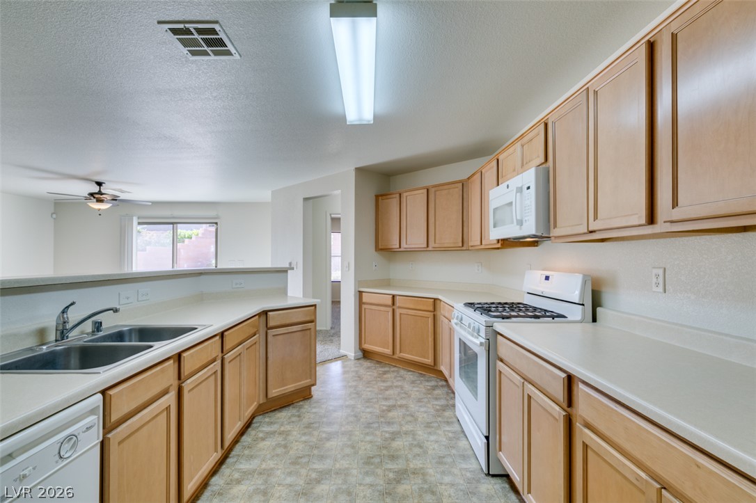 7533 Rivermeade Street Property Photo 18