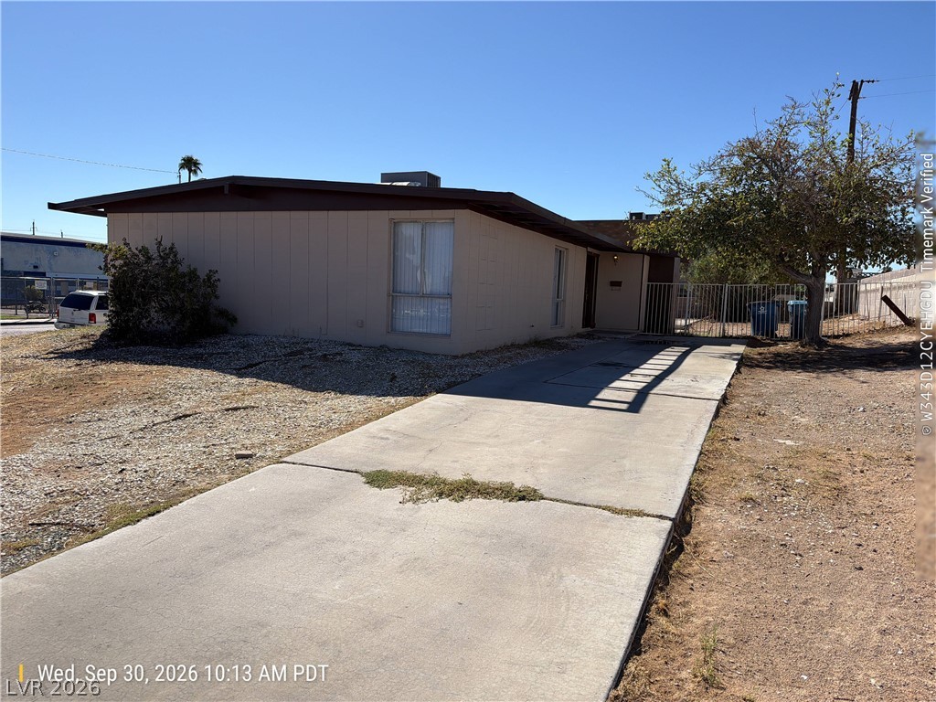 1663 El Segundo Avenue Property Photo 1