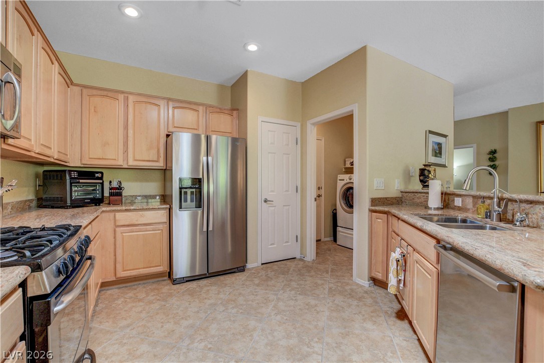 2176 Shadow Canyon Drive Property Photo 3