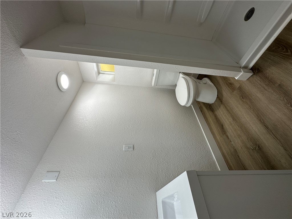 2590 North Murphy Street Property Photo 9