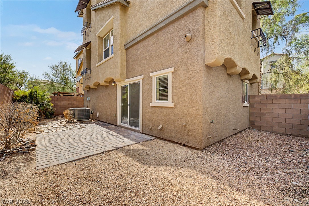 10446 Wildflower Gully Street Property Photo 4