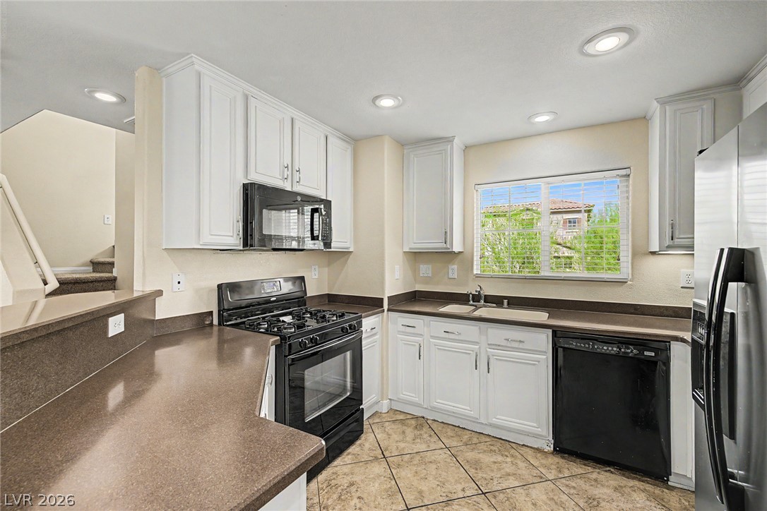 10446 Wildflower Gully Street Property Photo 9