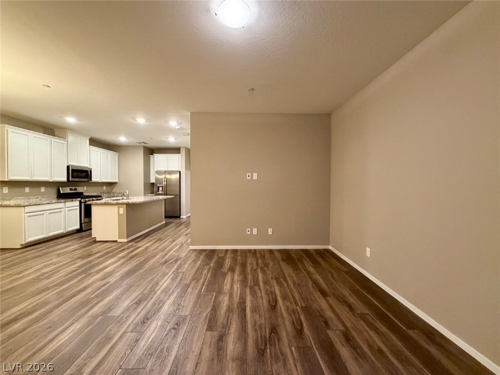771 Estate Country Avenue Property Photo 8