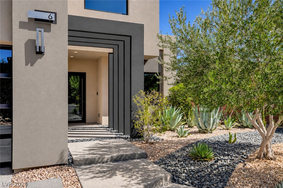 6 Drifting Shadow Way Property Photo 2
