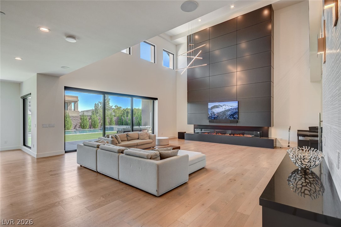 6 Drifting Shadow Way Property Photo 10