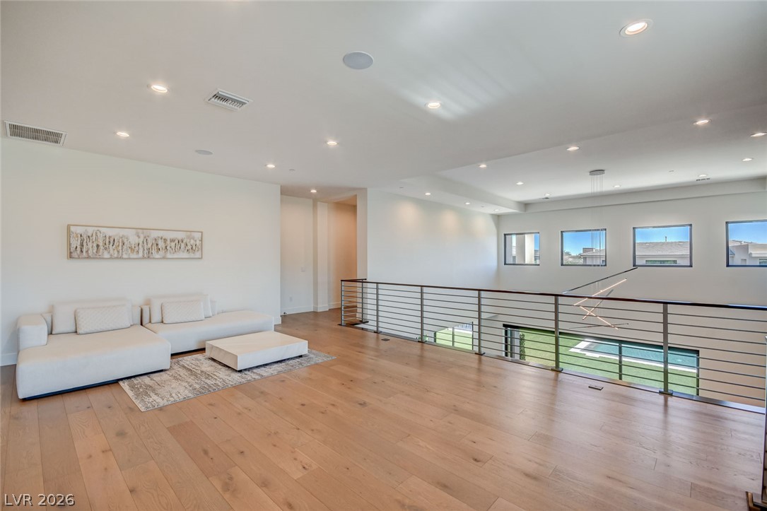 6 Drifting Shadow Way Property Photo 27