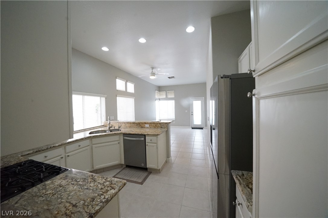 9520 Aspen Glow Drive Property Photo 12