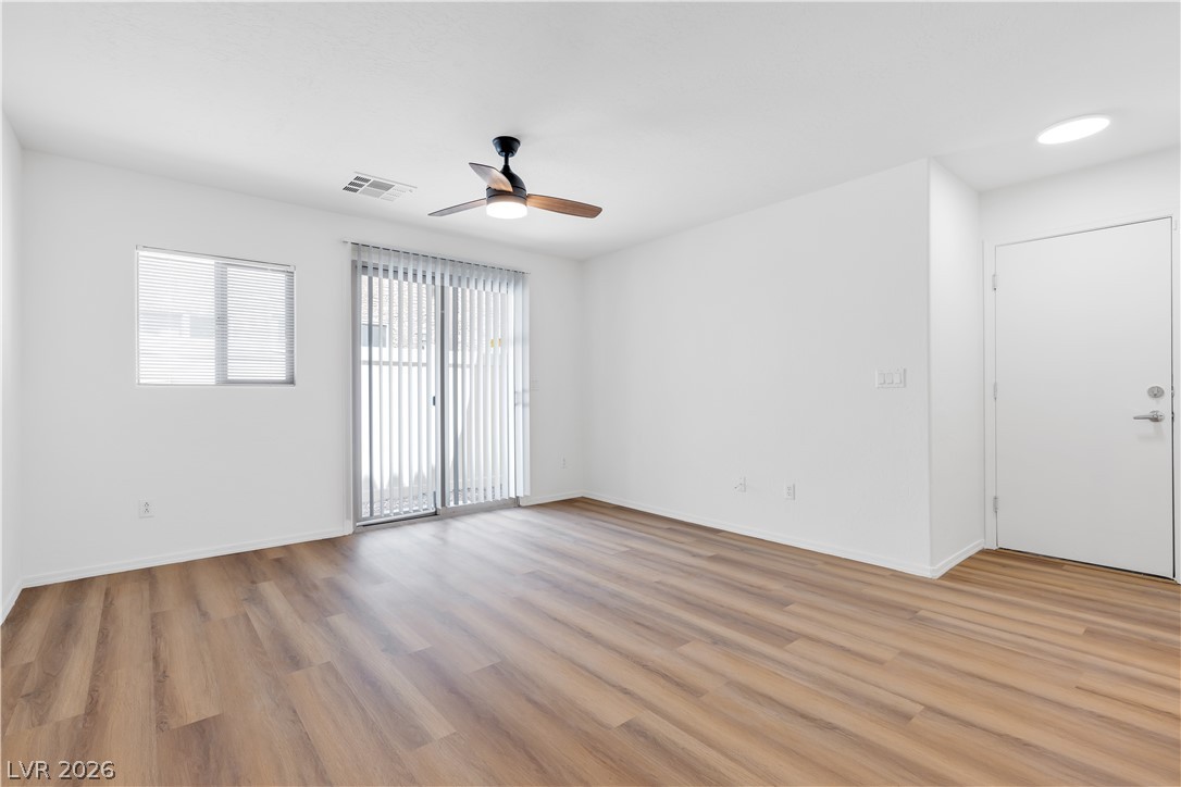 5354 Aurora Beam Avenue Property Photo 4