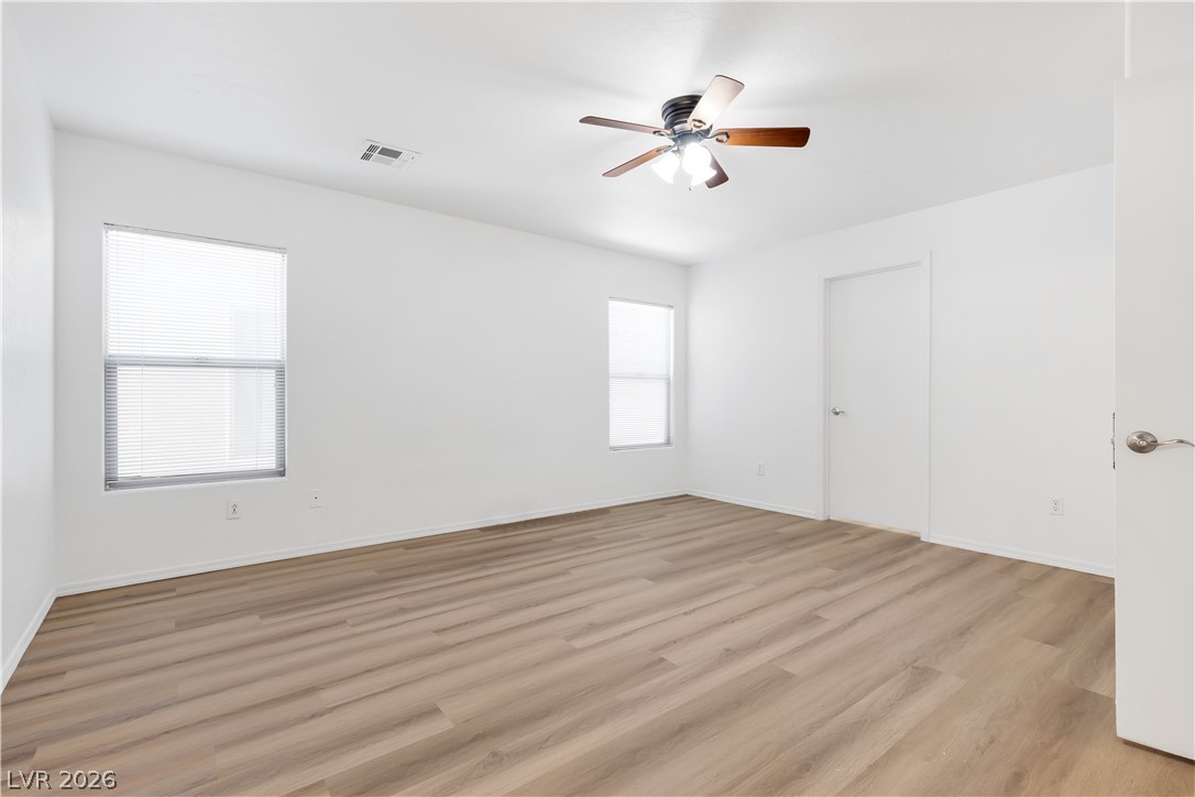 5354 Aurora Beam Avenue Property Photo 9