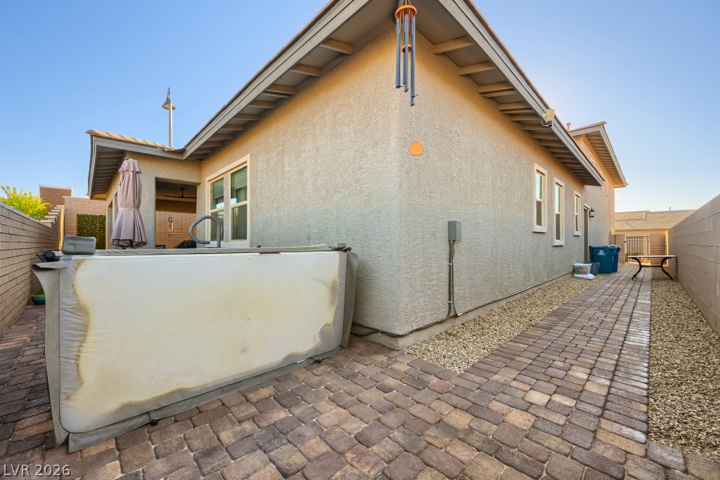 752 Dorsey Falls Street Property Photo 11