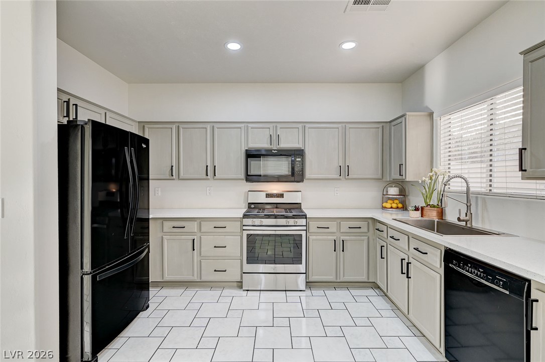 8062 Imperial Treasure Street Property Photo 14