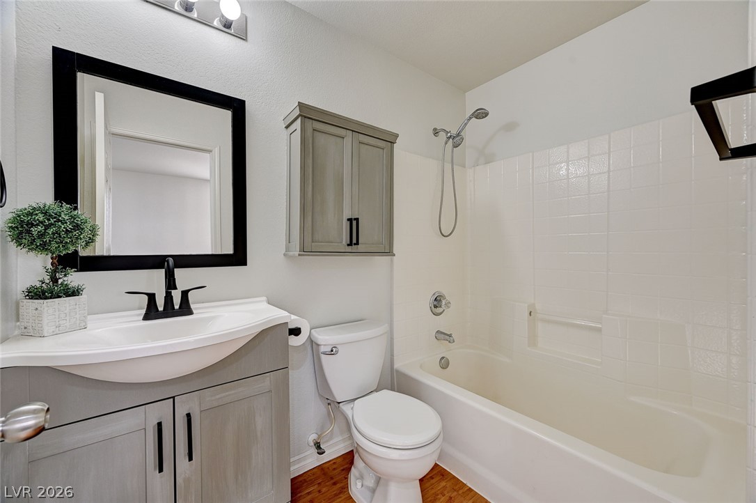 8062 Imperial Treasure Street Property Photo 41