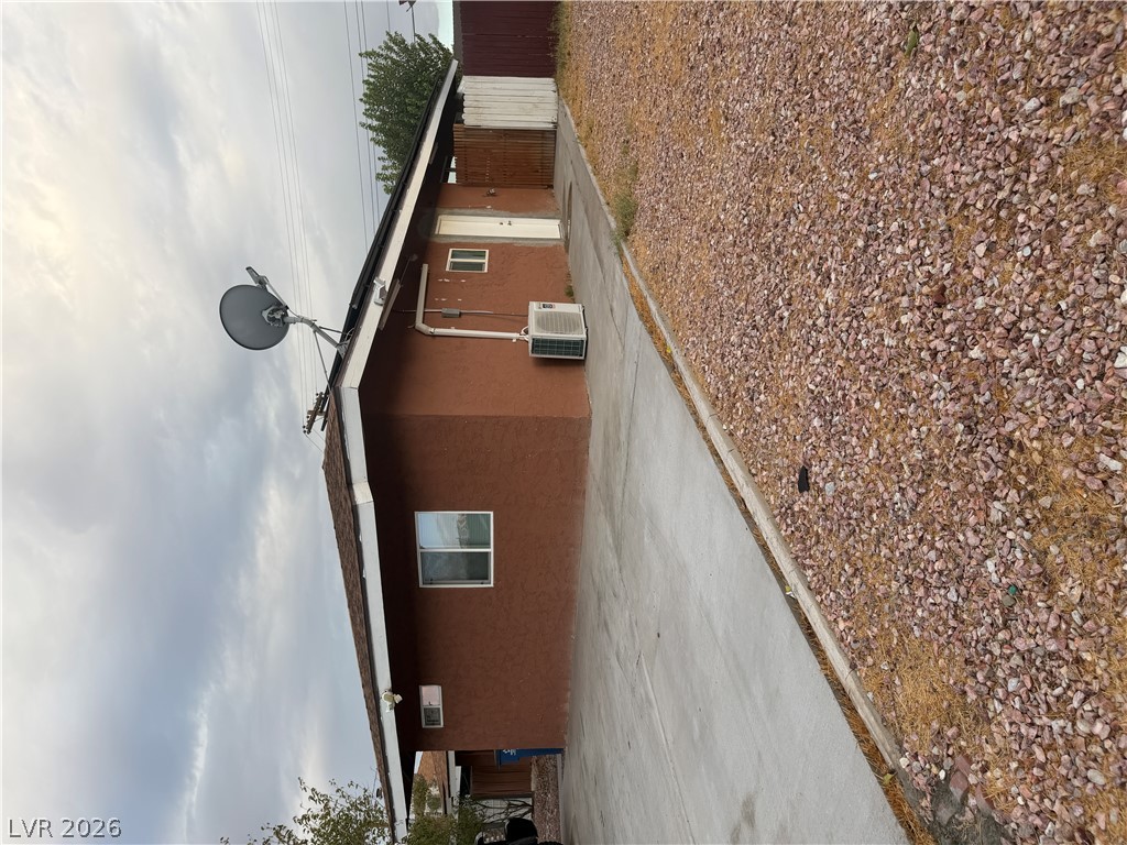5709 Cabrillo Circle Property Photo 1