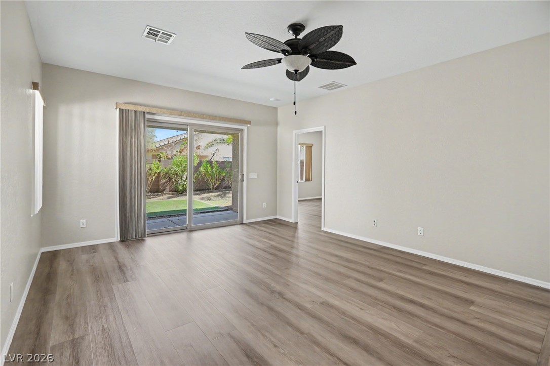 5976 Wheat Penny Avenue Property Photo 6