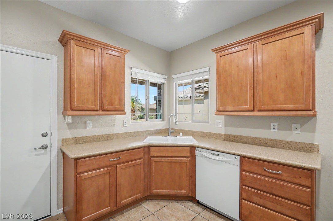 5976 Wheat Penny Avenue Property Photo 13