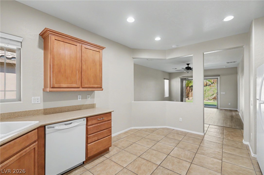 5976 Wheat Penny Avenue Property Photo 14