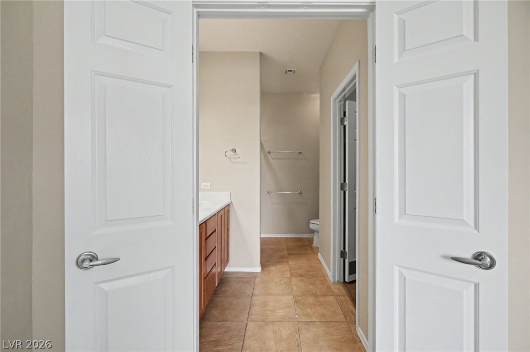 5976 Wheat Penny Avenue Property Photo 24