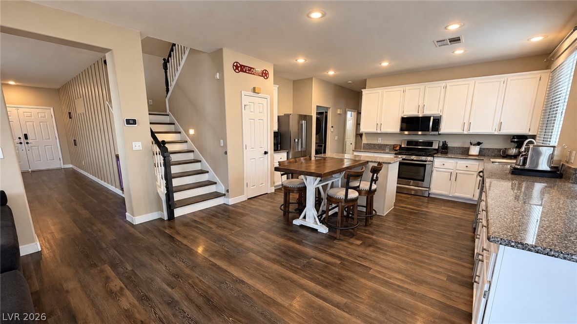1138 Port Sunlight Court Property Photo 11