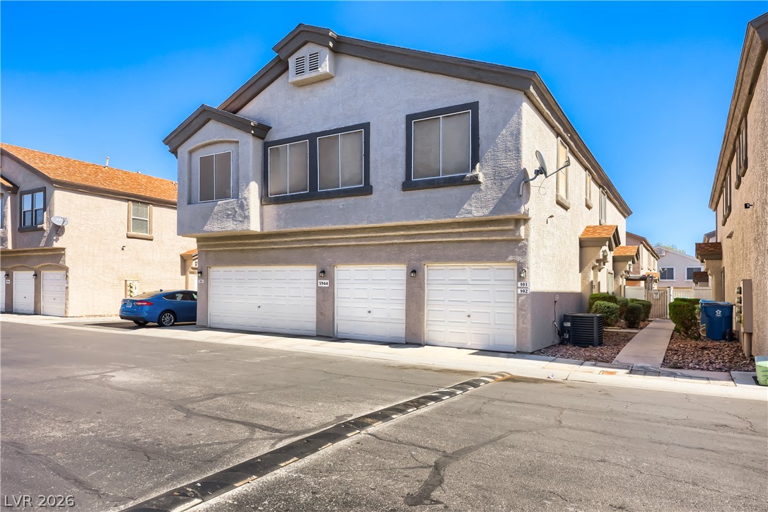 5944 Trickling Descent Street 101 Property Photo 2