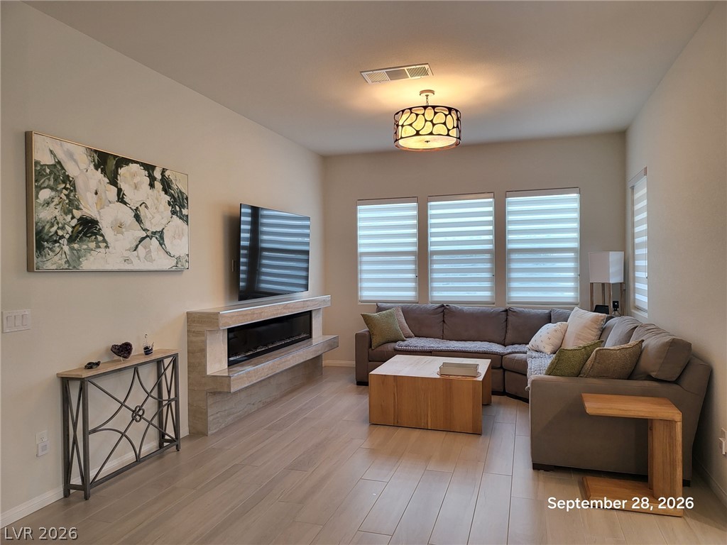 8861 Highland Skye Drive Property Photo 4
