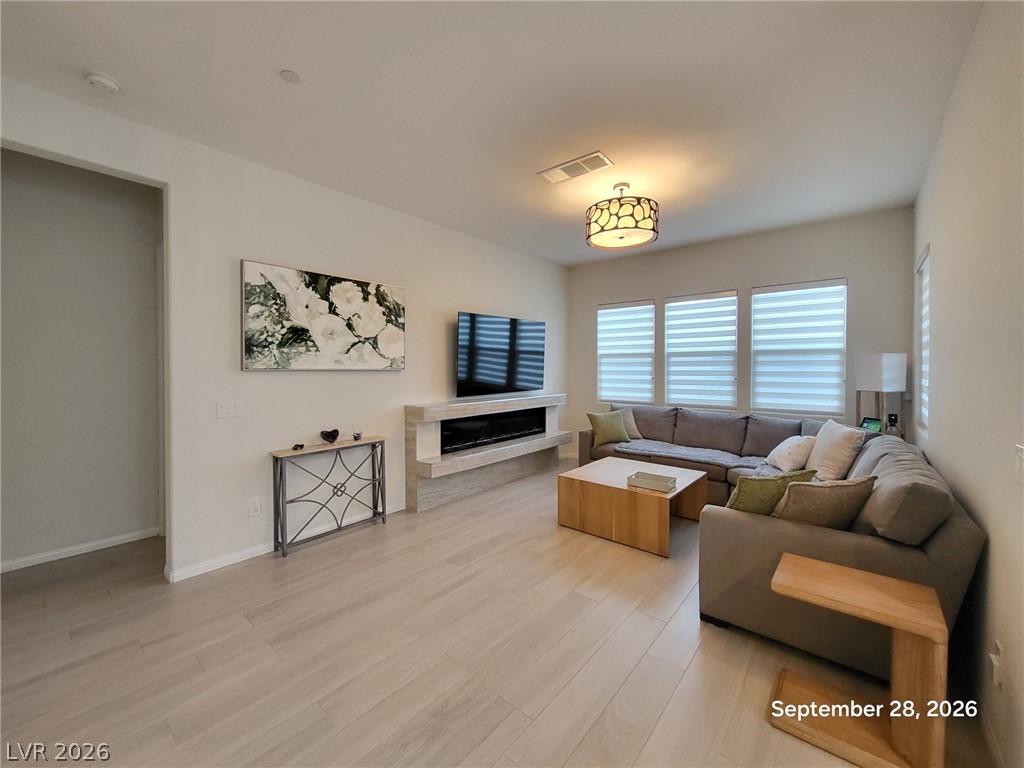 8861 Highland Skye Drive Property Photo 5
