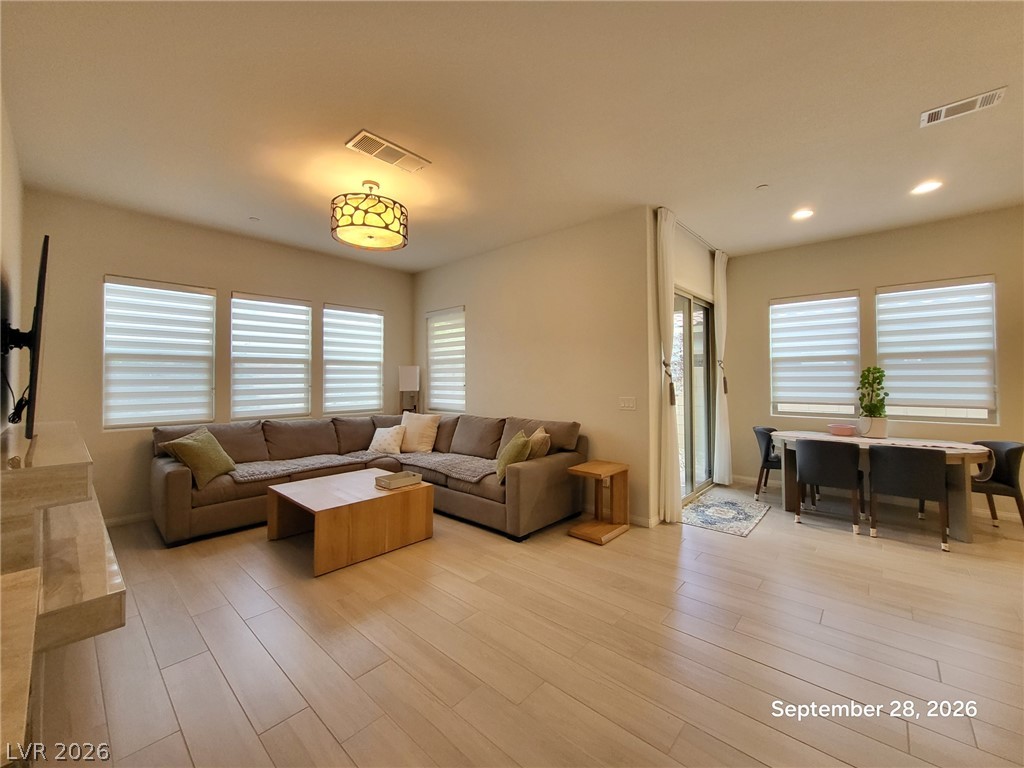 8861 Highland Skye Drive Property Photo 9