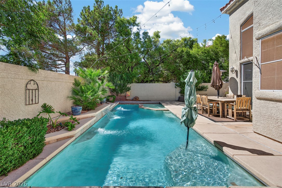 9529 Grand Canal Drive Property Photo 3