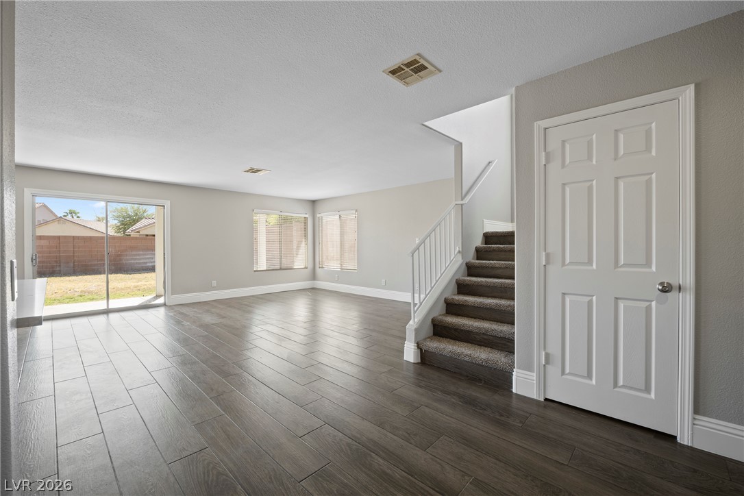 9533 Chanticleer Court Property Photo 11