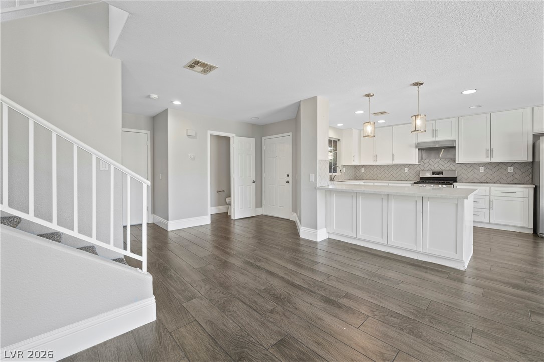9533 Chanticleer Court Property Photo 12