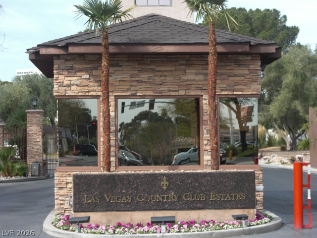 769 Oakmont Avenue 406 Property Photo 1