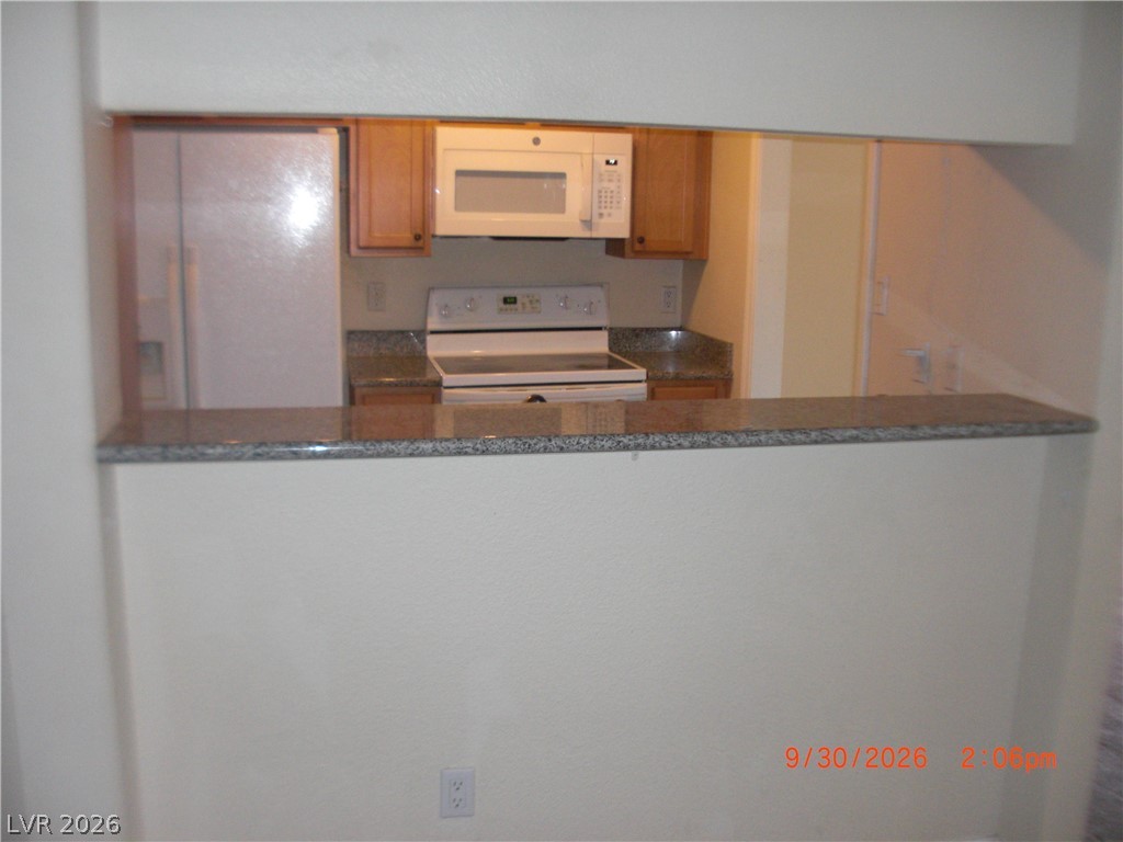 769 Oakmont Avenue 406 Property Photo 9