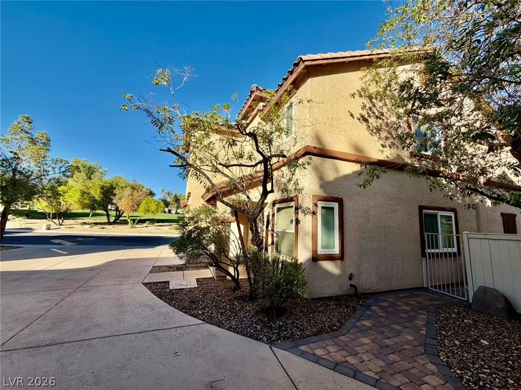 1943 Sundown Canyon Drive Property Photo 3