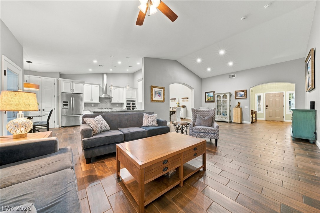 11160 Shadow Nook Court Property Photo 4