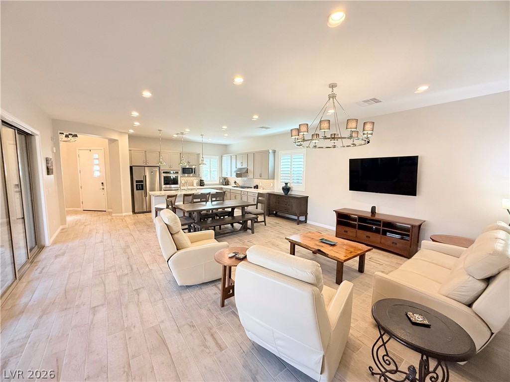 9958 Regency Square Avenue Property Photo 7