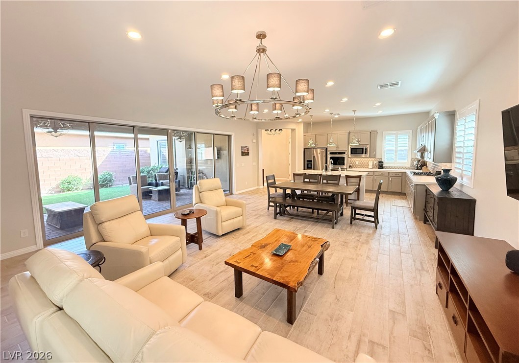 9958 Regency Square Avenue Property Photo 8
