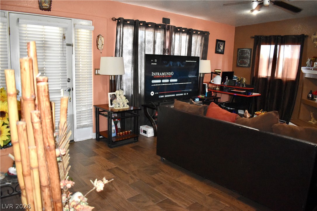 1109 Fay Boulevard Property Photo 3