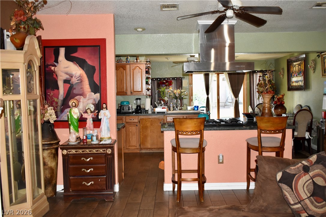 1109 Fay Boulevard Property Photo 4