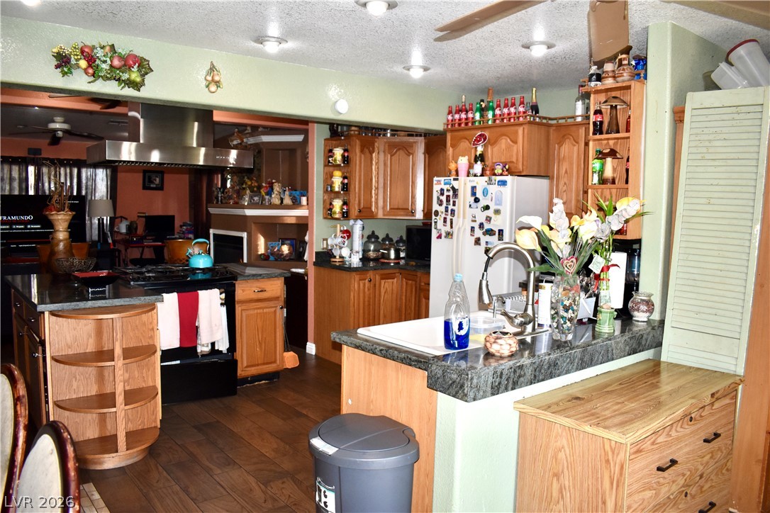 1109 Fay Boulevard Property Photo 10