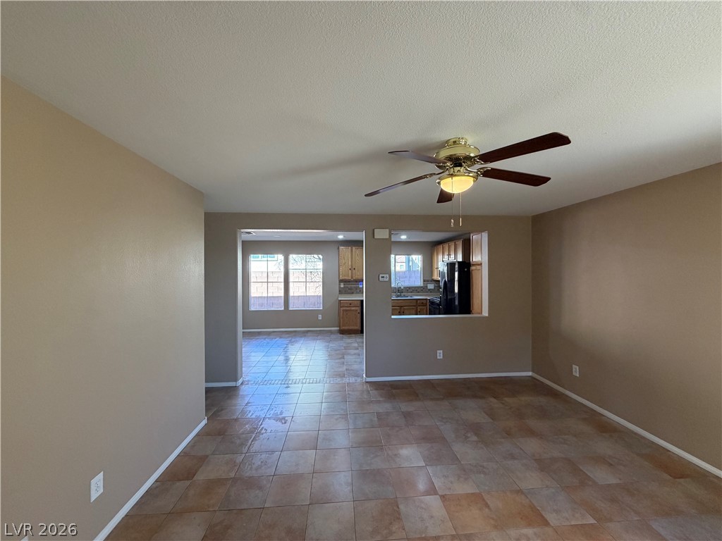 67 Desert Coyote Street Property Photo 5