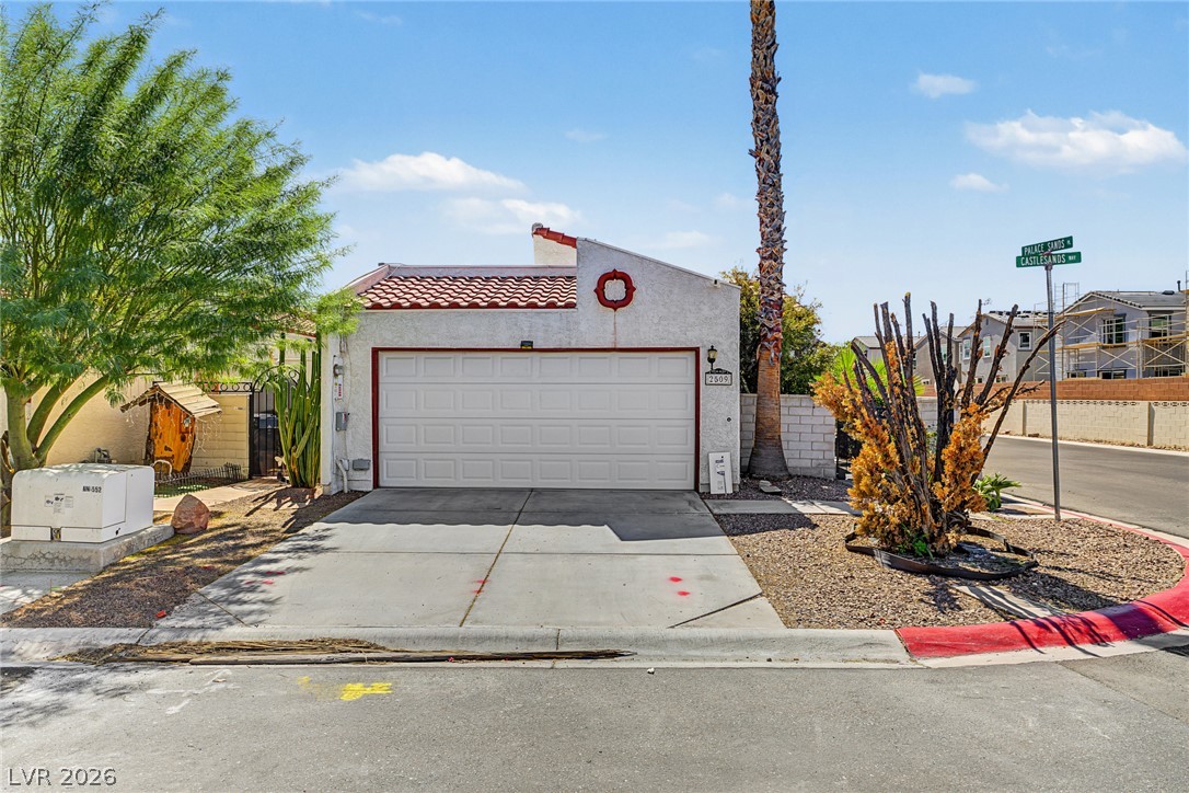 2509 Castlesands Way Property Photo 2