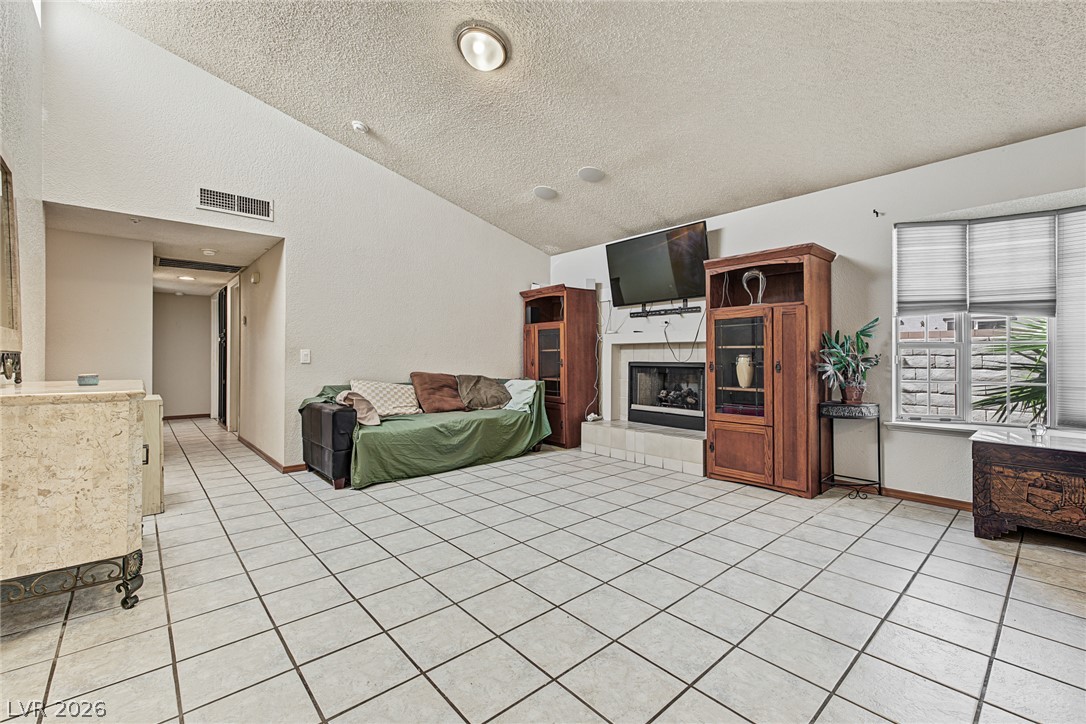 2509 Castlesands Way Property Photo 7