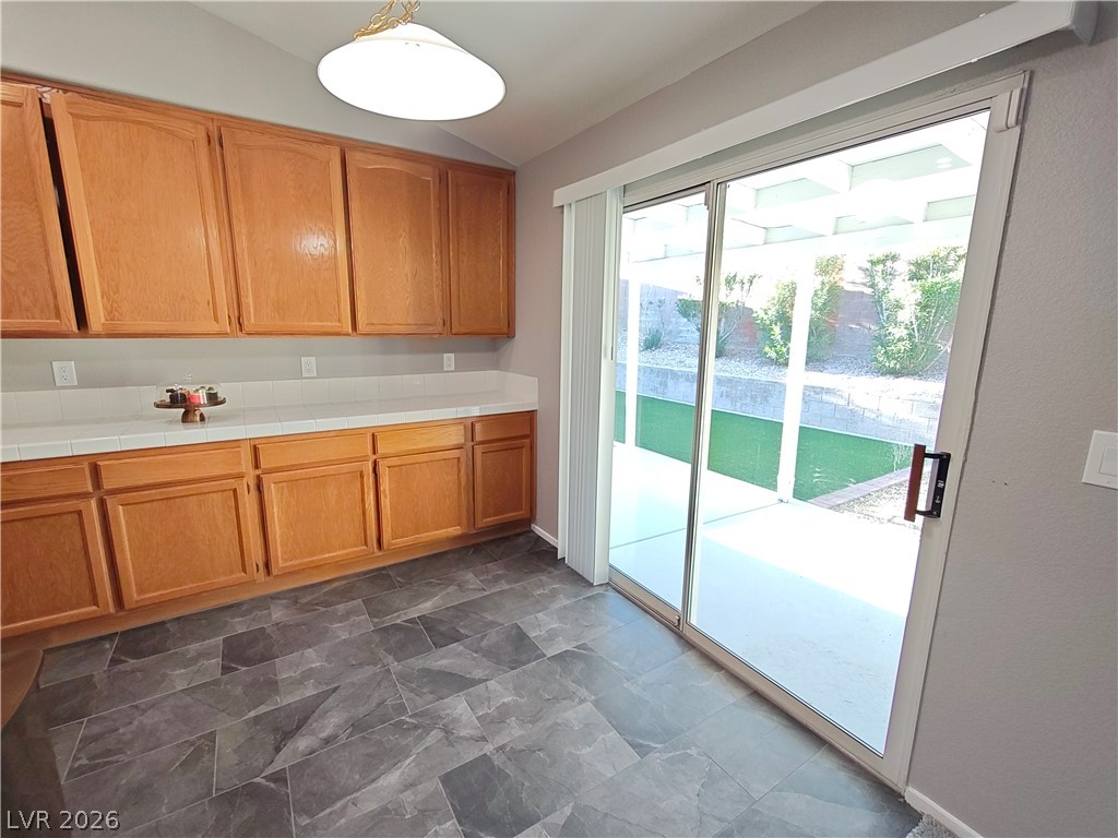 9522 Teton Vista Avenue Property Photo 10